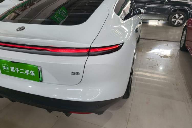 Used Nio ET5 2024 75 kWh Right Rear Taillight