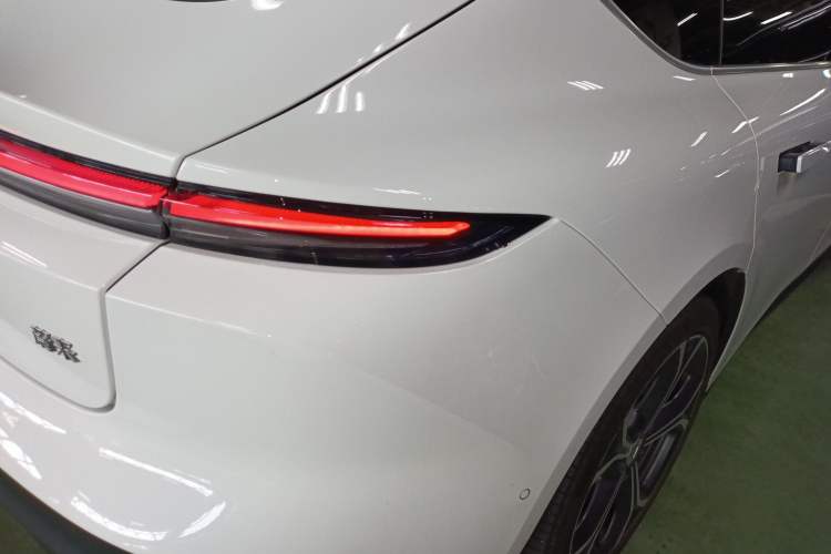 Used Nio ET5 2024 75 kWh Right Rear Taillight
