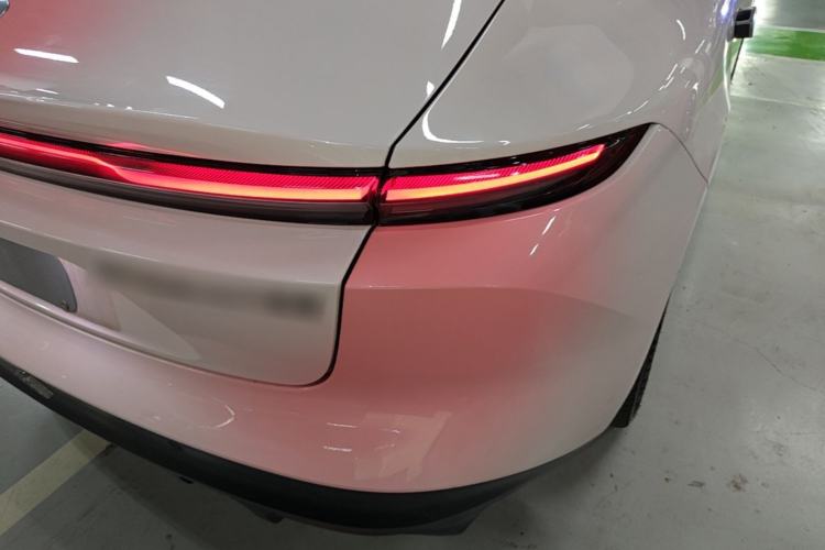Used Nio ET5 2024 75 kWh Right Rear Taillight