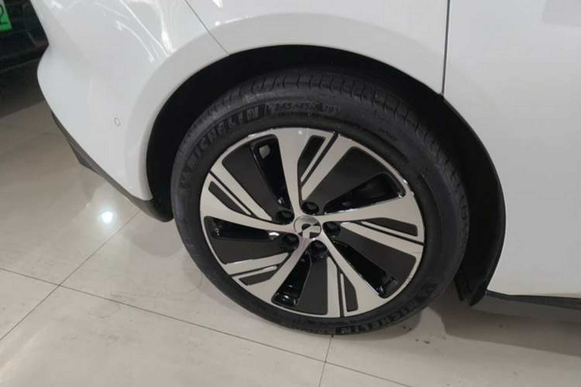 Used Nio ET5 2024 75 kWh Right Rear Wheel Hub