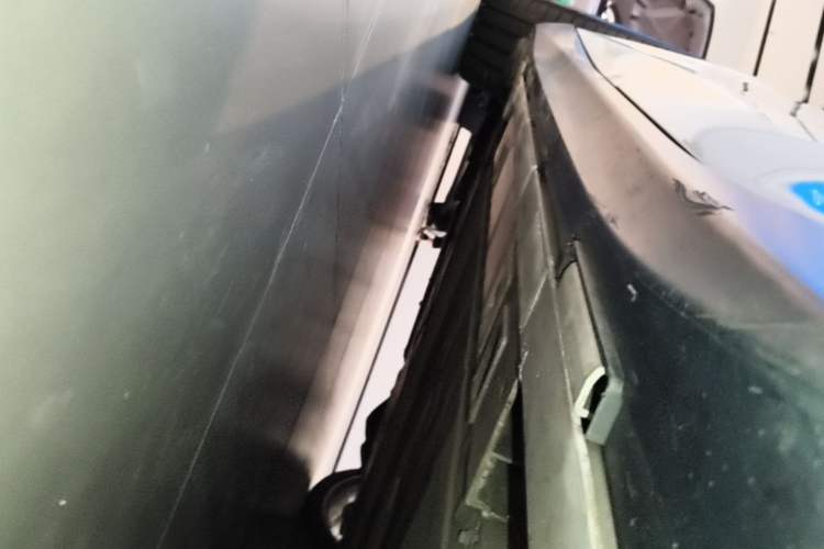 Used Nio ET5 2024 75 kWh Right Side Sill