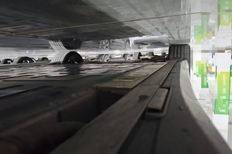 Used Nio ET5 2024 75 kWh Right Side Sill