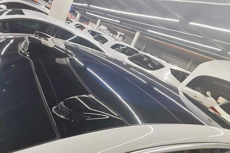 Used Nio ET5 2024 75 kWh Roof
