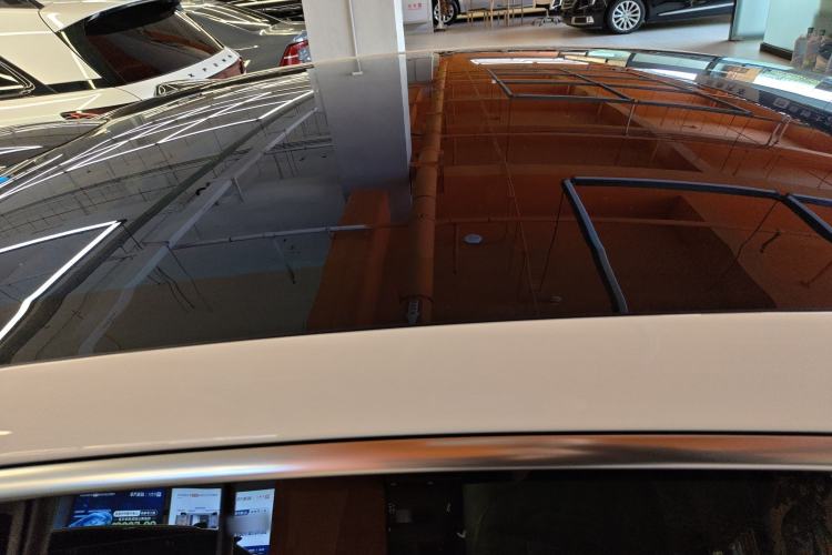 Used Nio ET5 2024 75 kWh Roof
