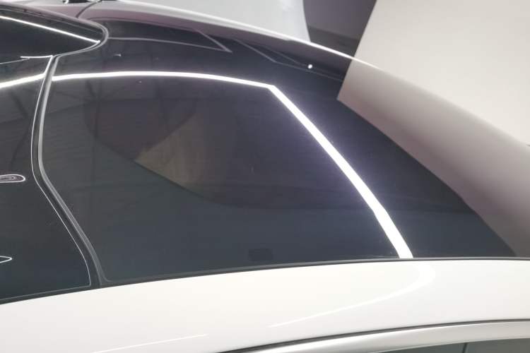 Used Nio ET5 2024 75 kWh Roof