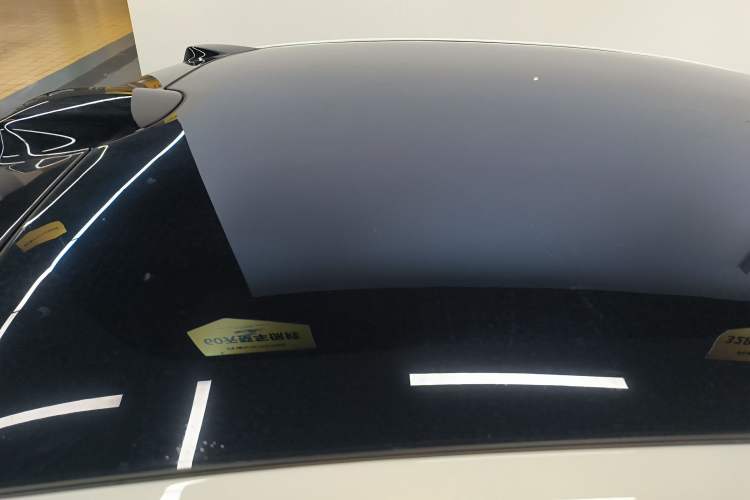 Used Nio ET5 2024 75 kWh Roof