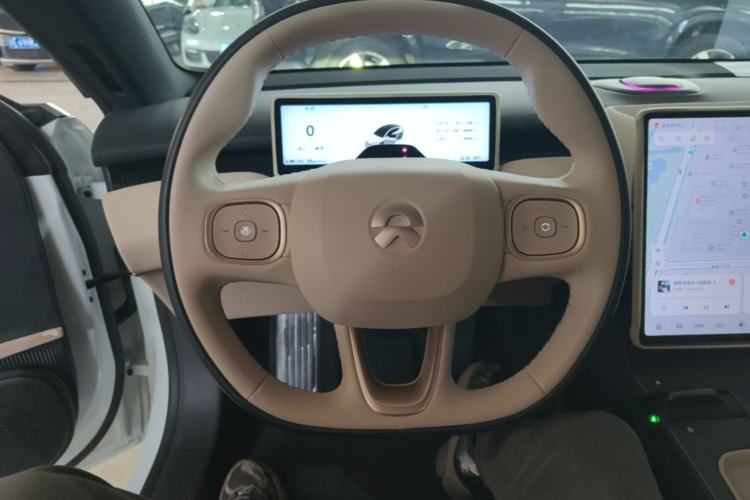 Used Nio ET5 2024 75 kWh Steering Wheel