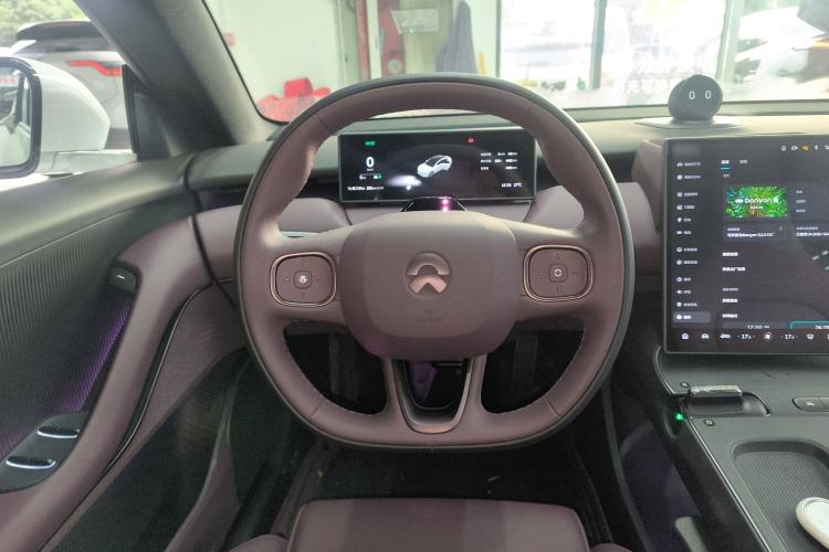 Used Nio ET5 2024 75 kWh Steering Wheel