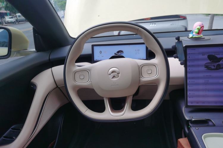 Used Nio ET5 2024 75 kWh Steering Wheel