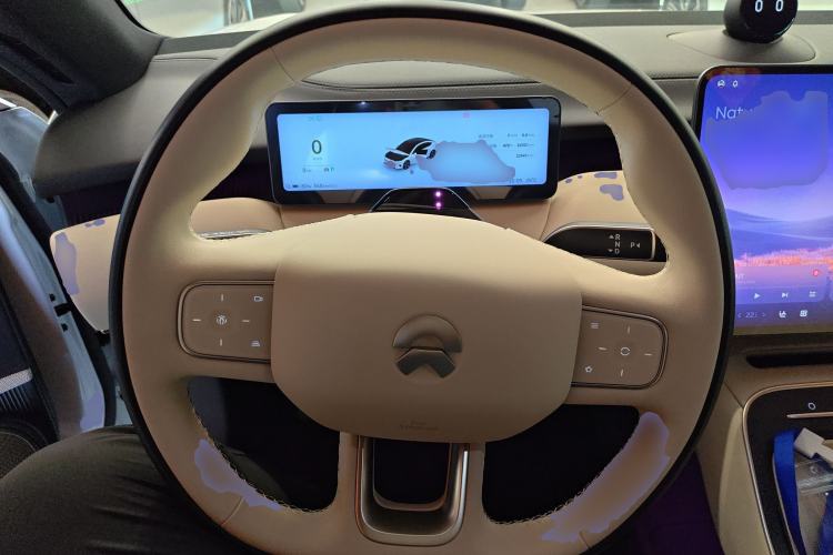 Used Nio ET5 2024 75 kWh Steering Wheel