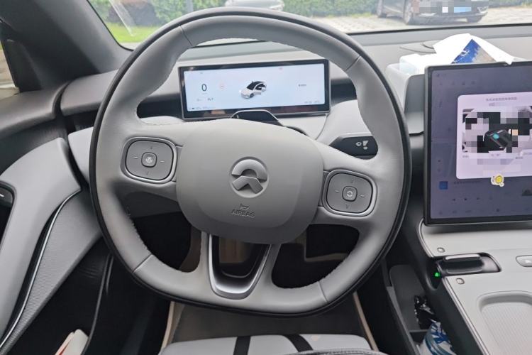 Used Nio ET5 2024 75 kWh Steering Wheel