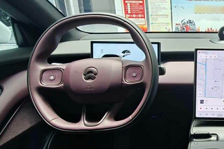 Used Nio ET5 2024 75 kWh Steering Wheel