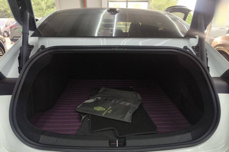 Used Nio ET5 2024 75 kWh Trunk