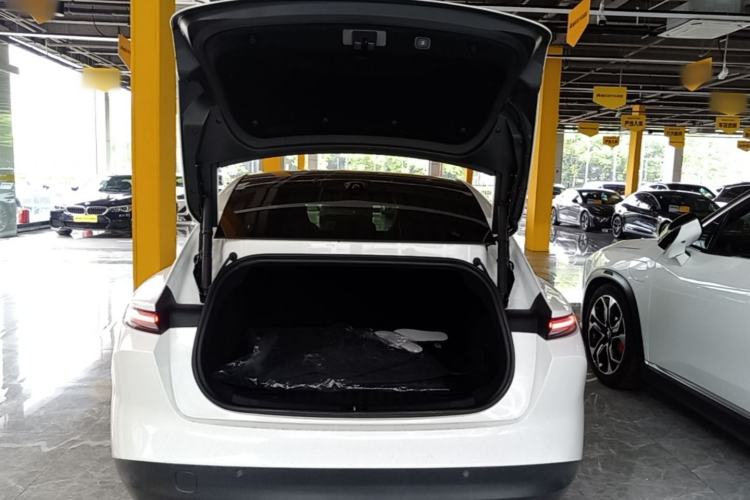 Used Nio ET5 2024 75 kWh Trunk