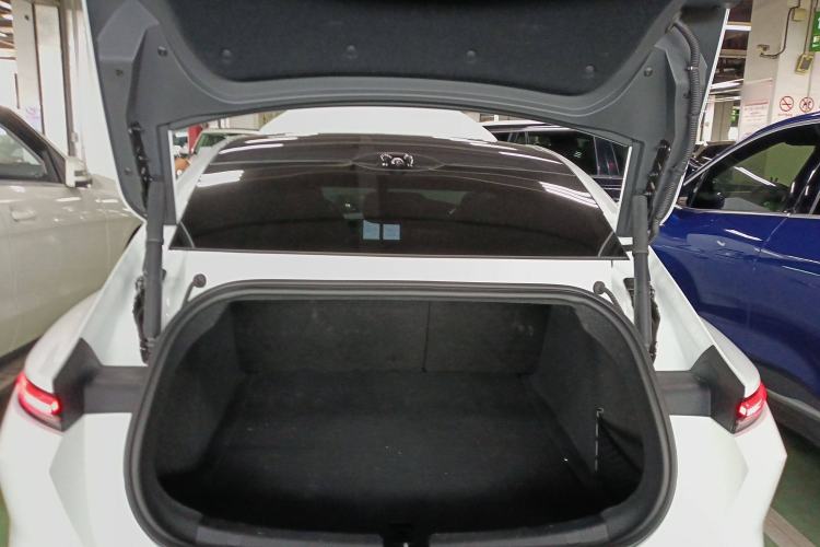 Used Nio ET5 2024 75 kWh Trunk