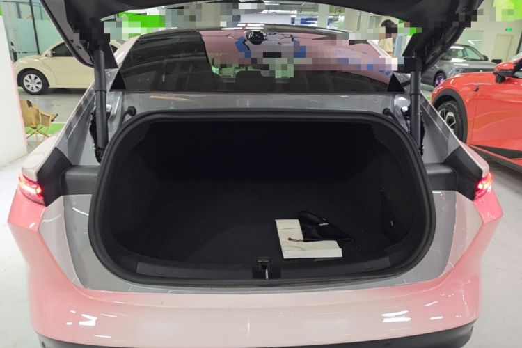 Used Nio ET5 2024 75 kWh Trunk