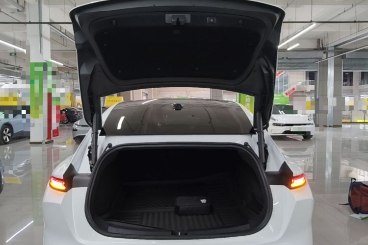 Used Nio ET5 2024 75 kWh Trunk