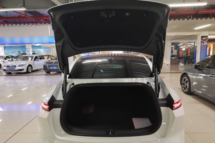 Used Nio ET5 2024 75 kWh Trunk