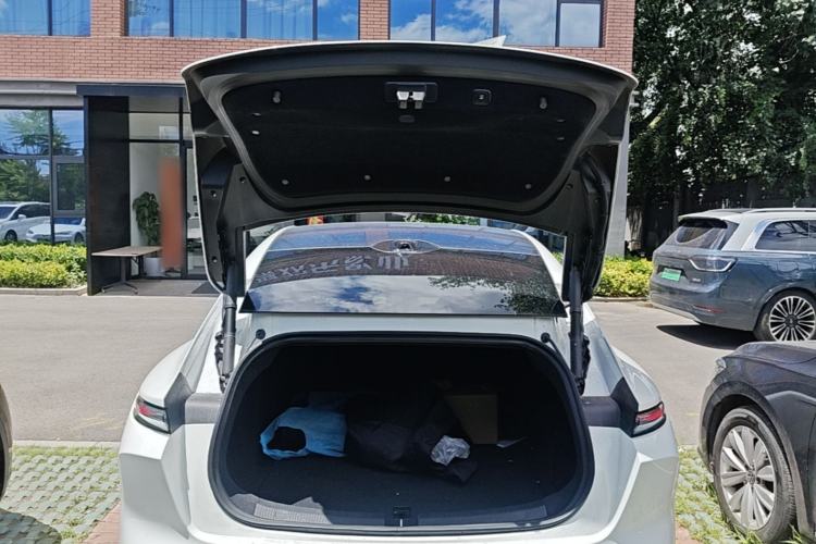 Used Nio ET5 2024 75 kWh Trunk
