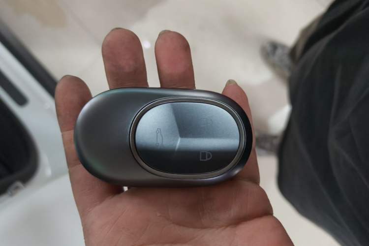 Used Nio ET5 2024 75 kWh Vehicle Key