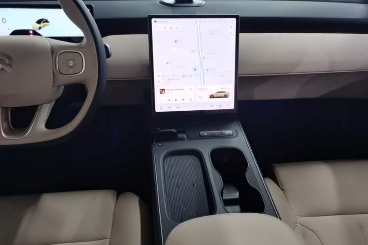 Used Nio ET5 2024 75 kWh Audio And AC Panel