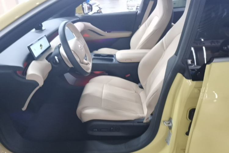 Used Nio ET5 2024 75 kWh Left Front Seat