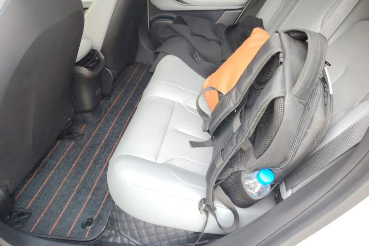 Used Nio ET5 2024 75 kWh Left Rear Seat