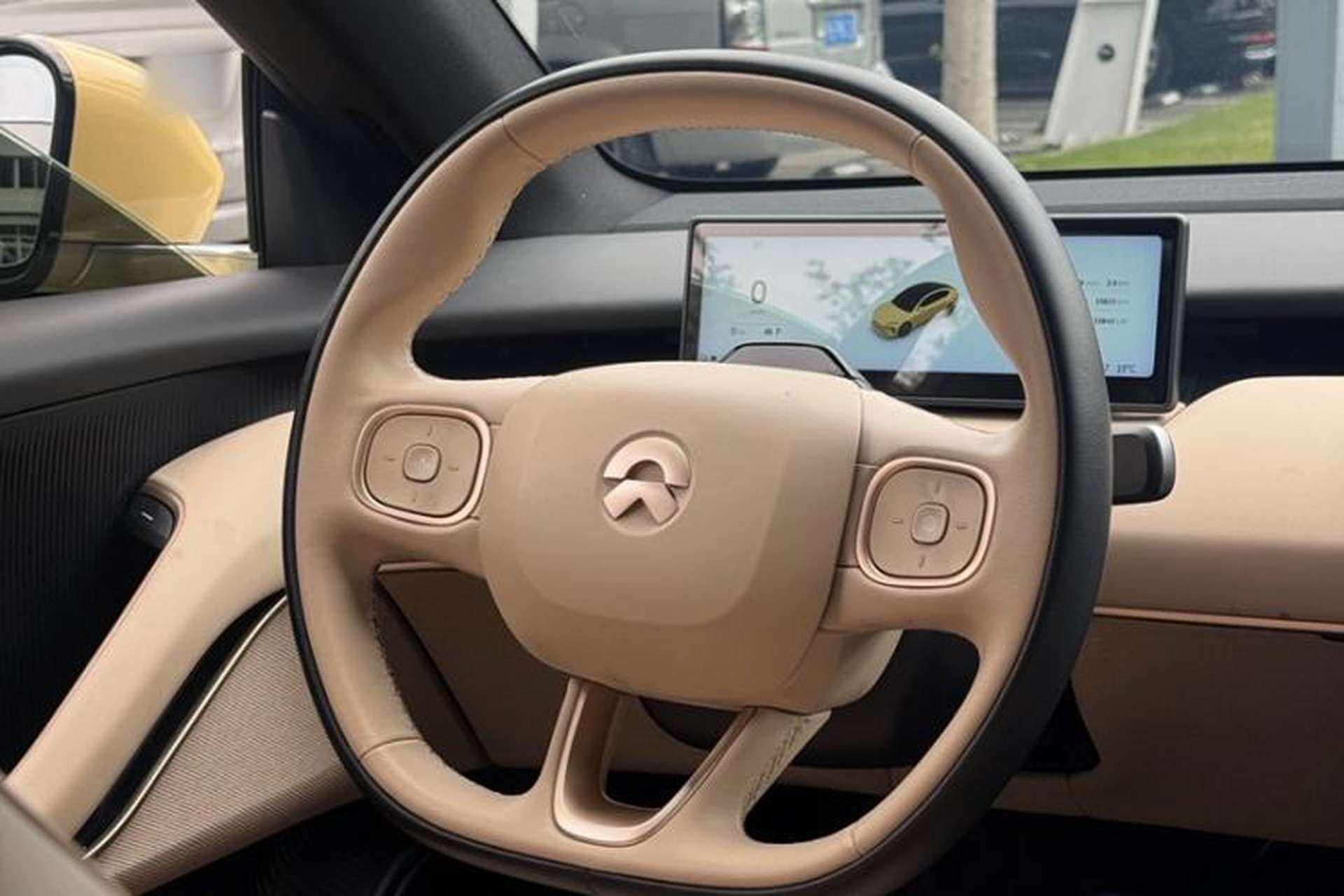 Used Nio ET5 2024 75 kWh Steering Wheel
