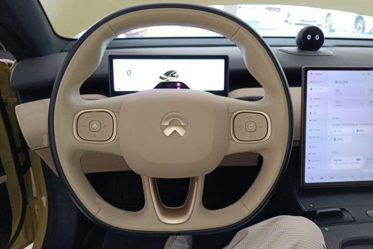 Used Nio ET5 2024 75 kWh Steering Wheel