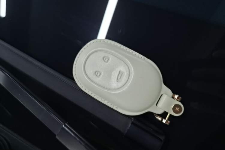 Used Nio ET5 2024 75 kWh Vehicle Key