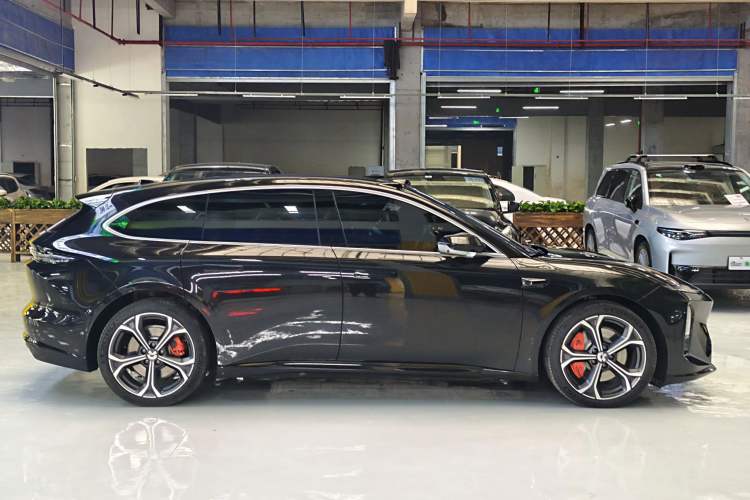 Used Nio ET5 2025 75 kWh Exterior 3