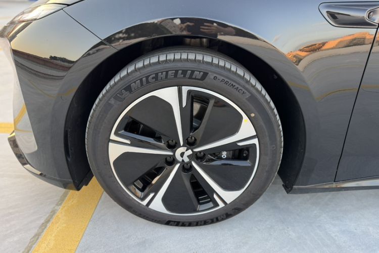 Used Nio ET5 2025 100 kWh Exterior 7