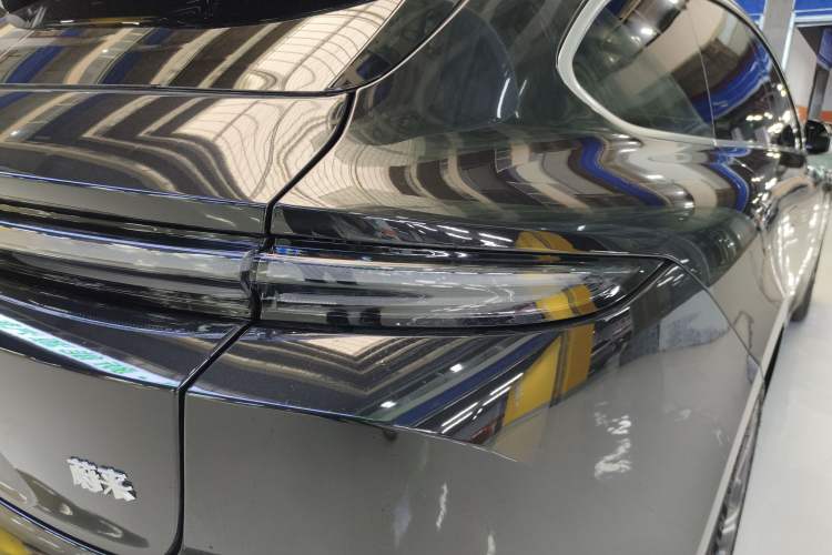 Used Nio ET5 2025 75 kWh Exterior 9