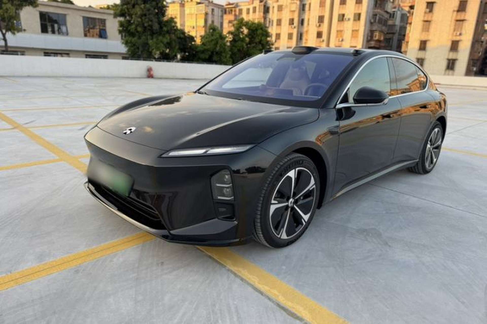 Used Nio ET5 2025 100 kWh Front Left 45 Deg