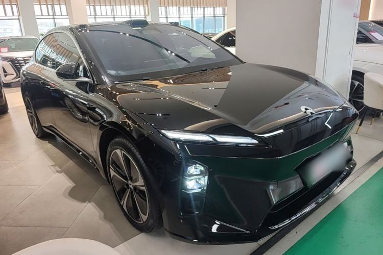 Used Nio ET5 2025 75 kWh Front Right 45 Deg
