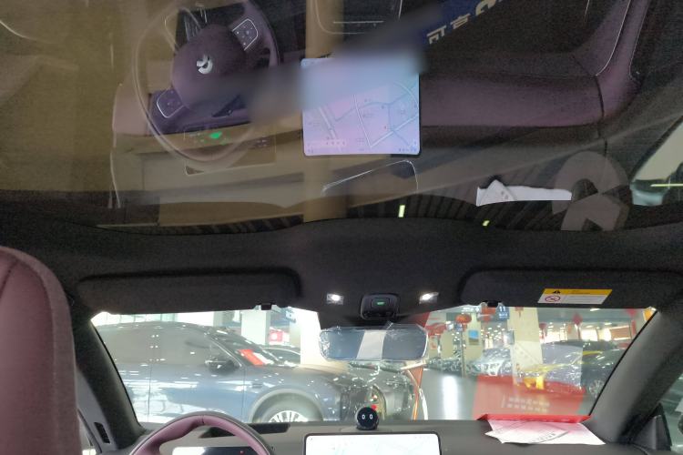 Used Nio ET5 2025 75 kWh Headliner