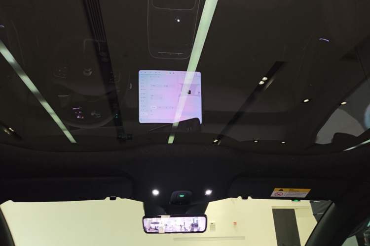 Used Nio ET5 2025 75 kWh Headliner