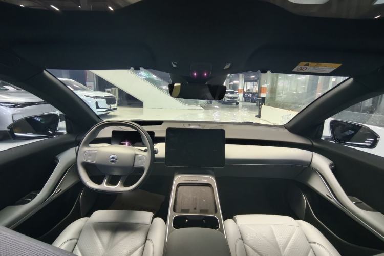 Used Nio ET5 2025 75 kWh Interior 5