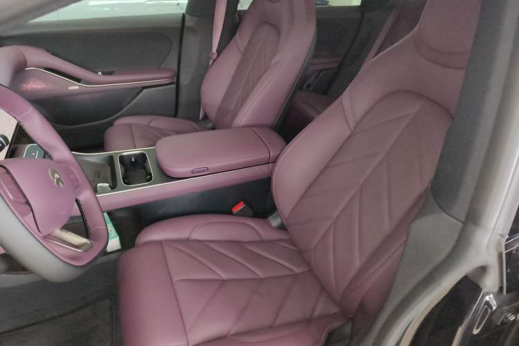 Used Nio ET5 2025 75 kWh Left Front Seat