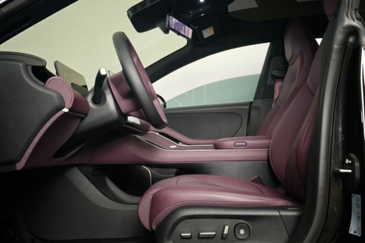 Used Nio ET5 2025 75 kWh Left Front Seat
