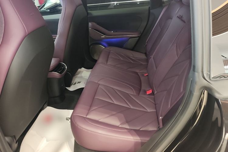 Used Nio ET5 2025 75 kWh Left Rear Seat