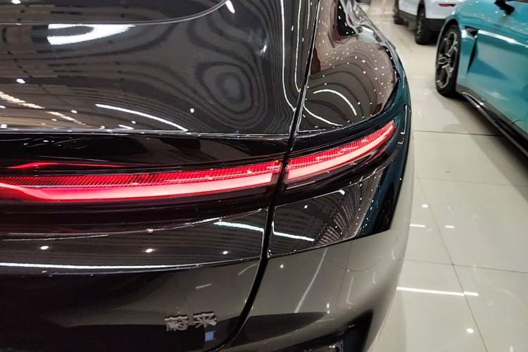 Used Nio ET5 2025 75 kWh Right Rear Taillight