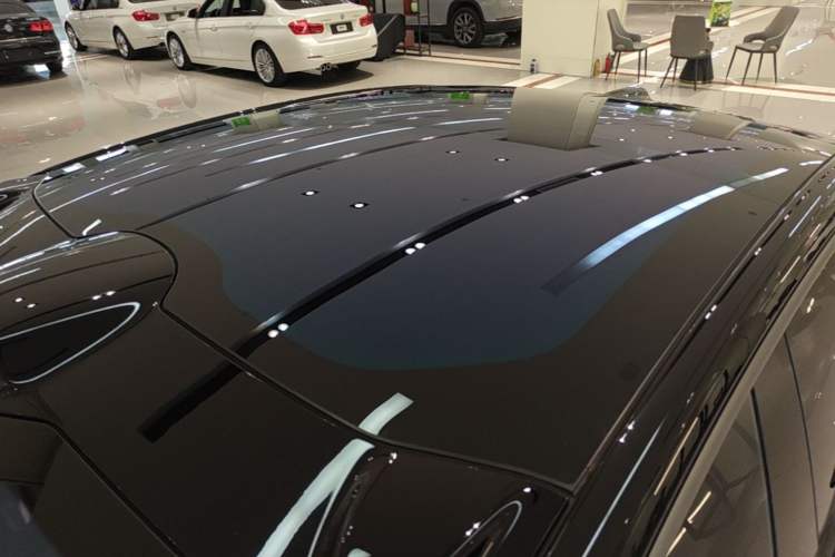 Used Nio ET5 2025 75 kWh Roof