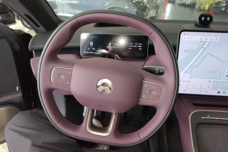 Used Nio ET5 2025 75 kWh Steering Wheel