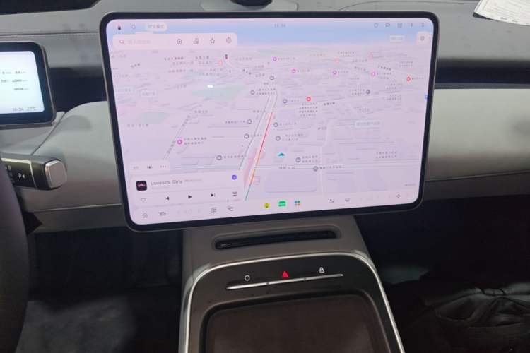 Used Nio ET5 2025 75 kWh Audio And AC Panel