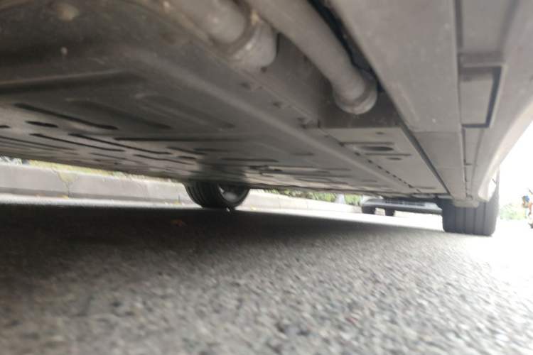 Used Nio ET5 2025 75 kWh Chassis Front Left