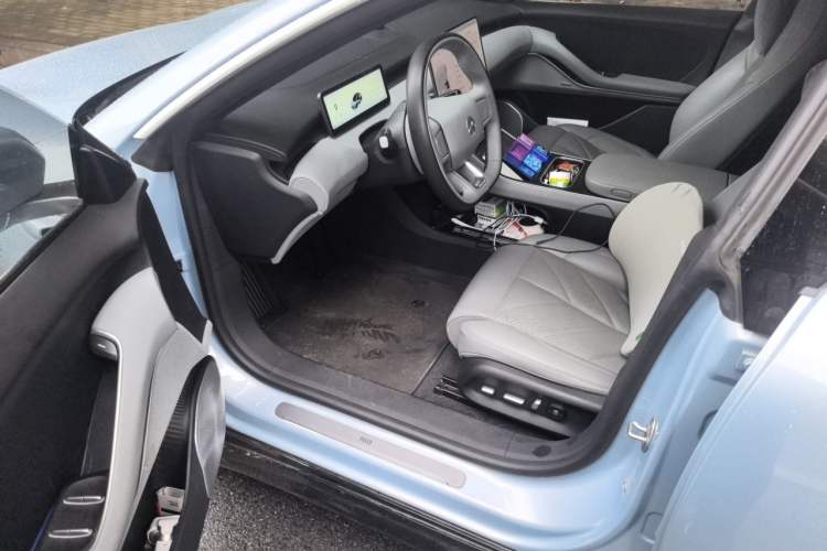 Used Nio ET5 2025 75 kWh Driver Seat