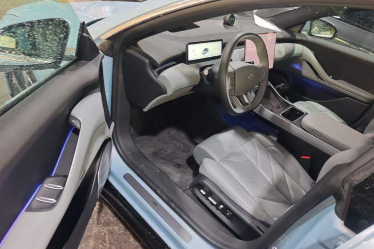 Used Nio ET5 2025 75 kWh Driver Seat