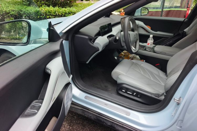 Used Nio ET5 2025 75 kWh Driver Seat
