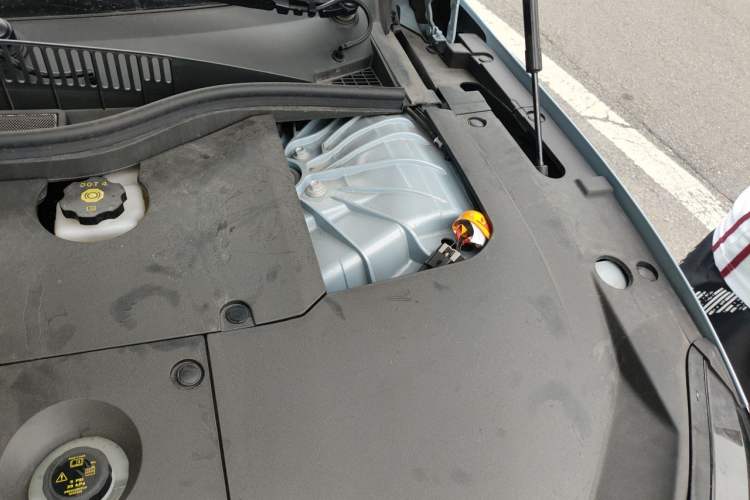 Used Nio ET5 2025 75 kWh Engine Bay Left